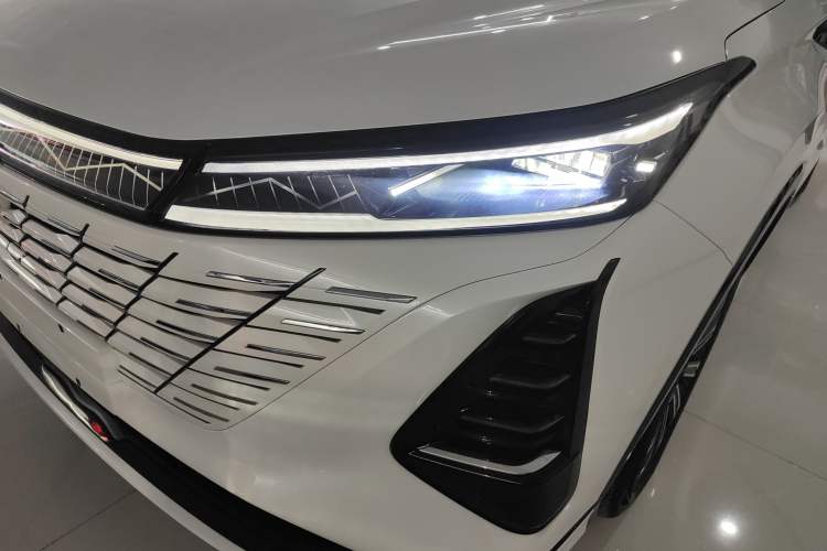 Used Changan CS75 PLUS 2024 3rd Generation Champion Edition 1.5T Intelligent Drive Dynamic Model
