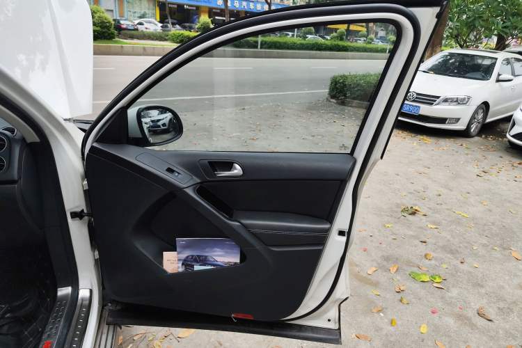 Used Volkswagen Tiguan 2016 280TSI Automatic Two-Wheel-Drive Silk Road Style Edition
