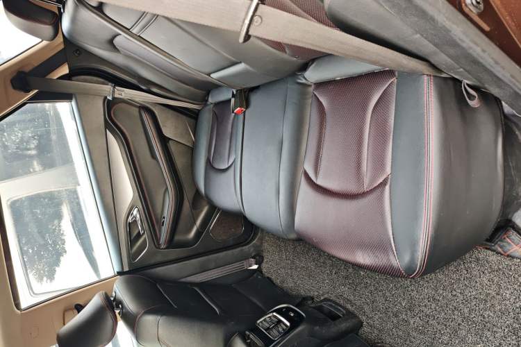 Used Baojun 560 2015 1.8L Manual Luxury Model
