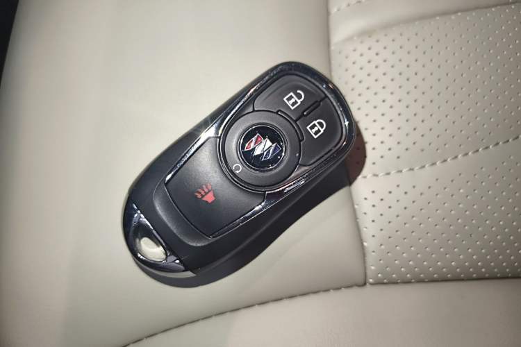 Used Buick GL8 2023 Land Executive Class Comfort Model