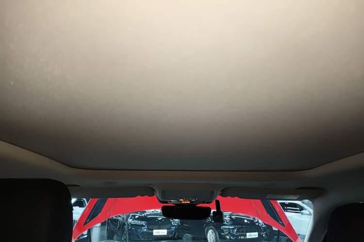 Used Land Rover Range Rover Evoque 2021 Range Rover Velar 249 PS R-Dynamic S Performance Edition
