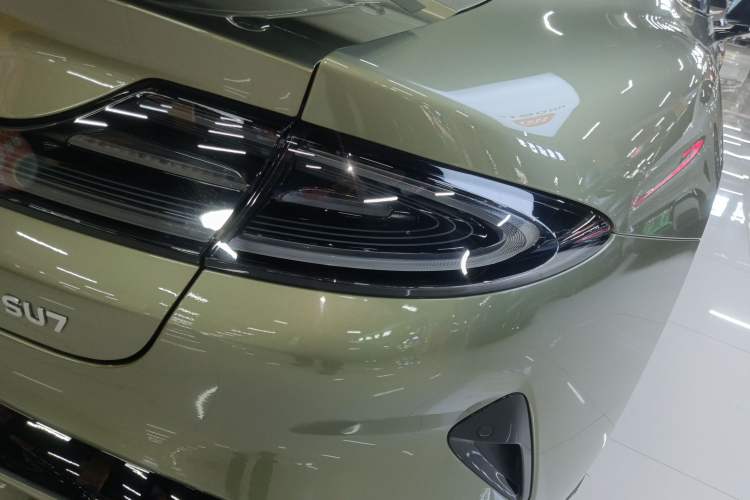 Used  SU7 2024 Rear-Drive Ultra-Long Range Advanced Pro-Level Intelligent Driving Version
