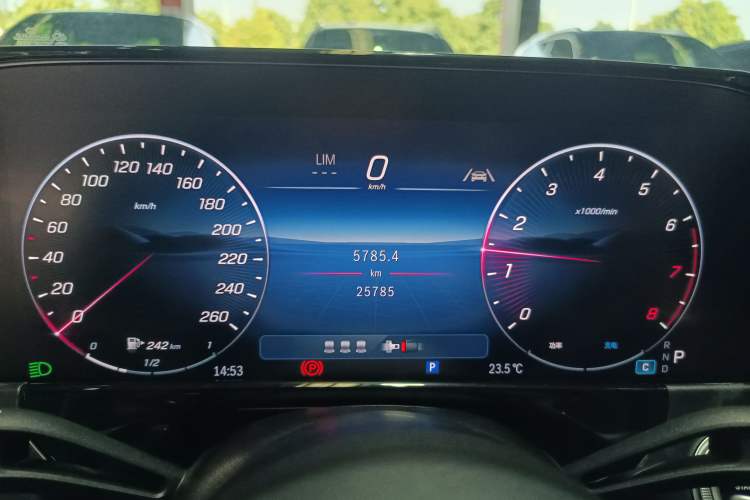 Used Mercedes-Benz E-Class 2025 E 260 L
