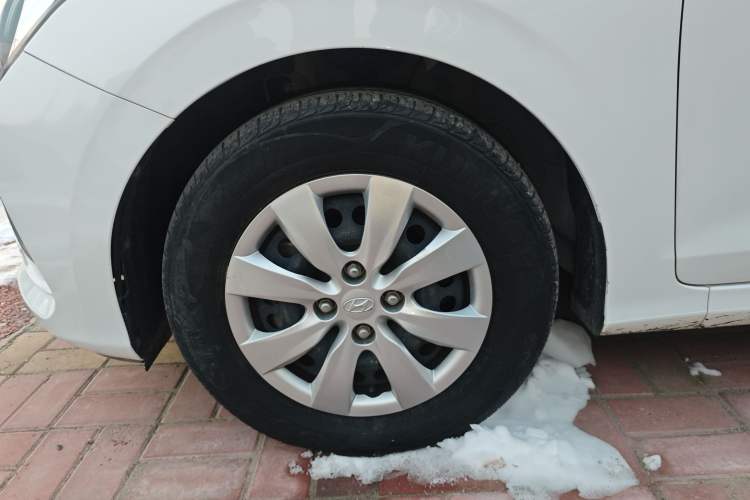 Used Hyundai Verna 2017 1.4L Manual Refreshed Version China V Standard
