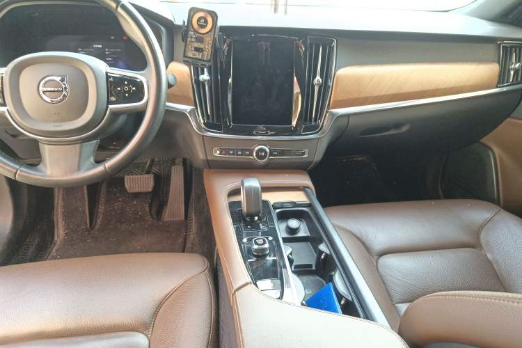 Used Volvo S90 2024 B5 Zhiyi Luxury Edition