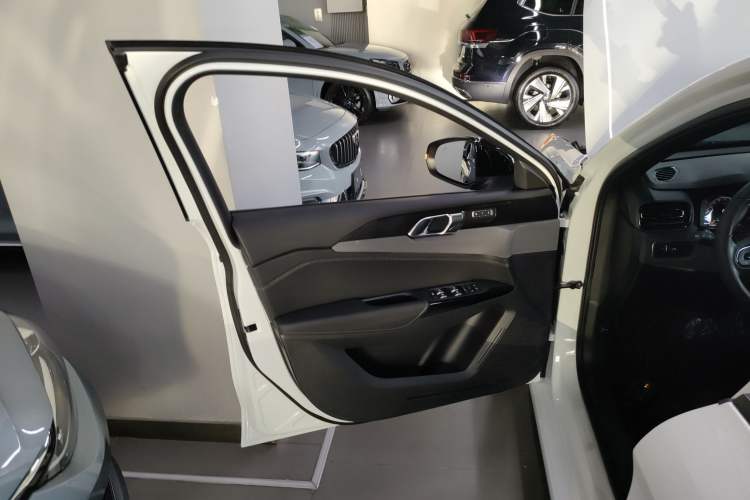 Used Lynk & Co 03 2022 2.0TD DCT JingPro
