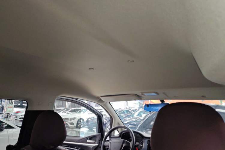 Used FORTHING Lingzhi 2023 M5 1.6L Practical Model 5 Seats
