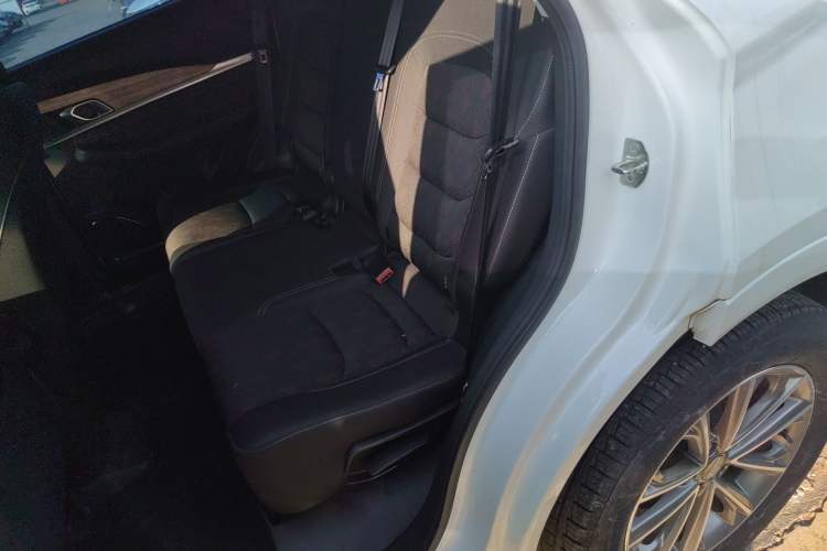 Used JETOUR X70 2020 1.5T DCT Comfort Edition 5-seater
