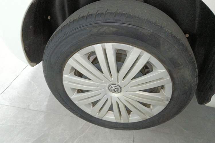 Used Volkswagen Polo 2016 1.6L Automatic Comfort Model
