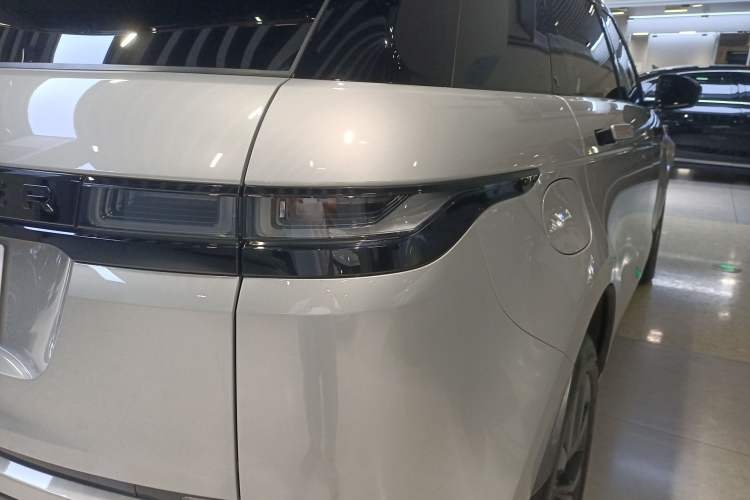 Used Land Rover Range Rover Evoque 2022 Aurora L 249 PS R-Dynamic Collins Antique Bronze Special Edition
