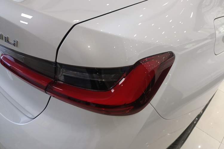 Used BMW 3 Series 2025 330Li M Sport Shadowline Package