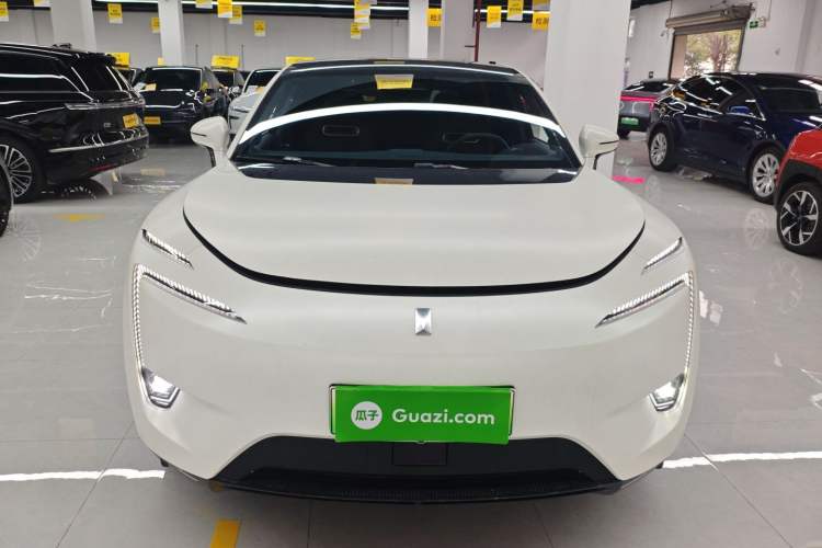 Used  11 2022 Ultra-Long Range Dual-Motor Luxury Edition 4 Seats