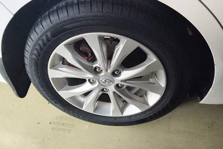 Used Hyundai Elantra 2016 1.4T Dual-Clutch Xuan Dong · Dynamic Version
