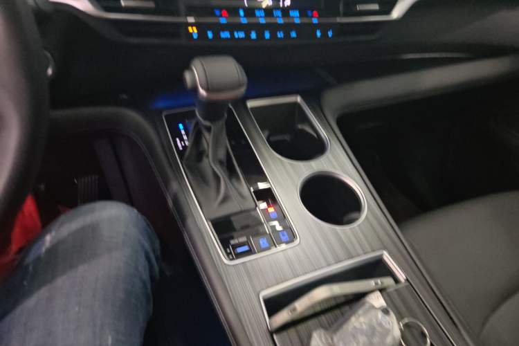 Used Toyota Sienna 2021 2.5L Hybrid Premium Edition
