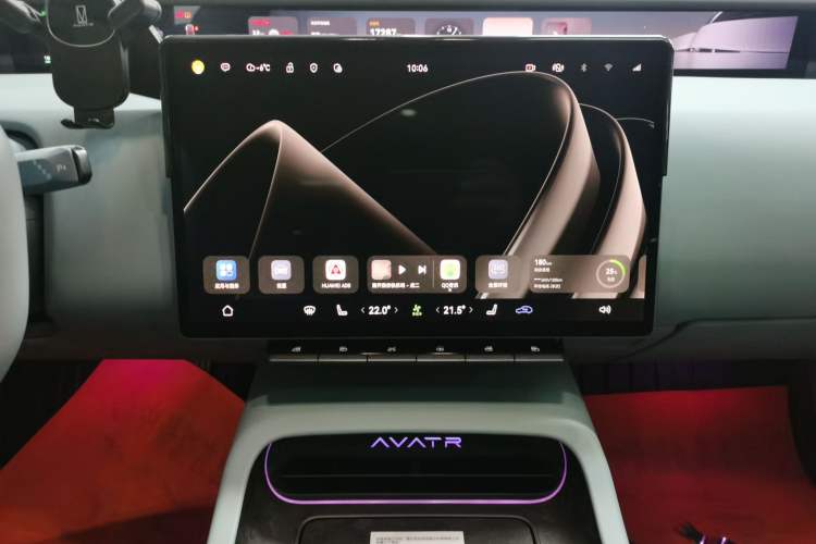 Used  12 2023 700 Three-Laser Rear-Wheel Drive Luxury Edition