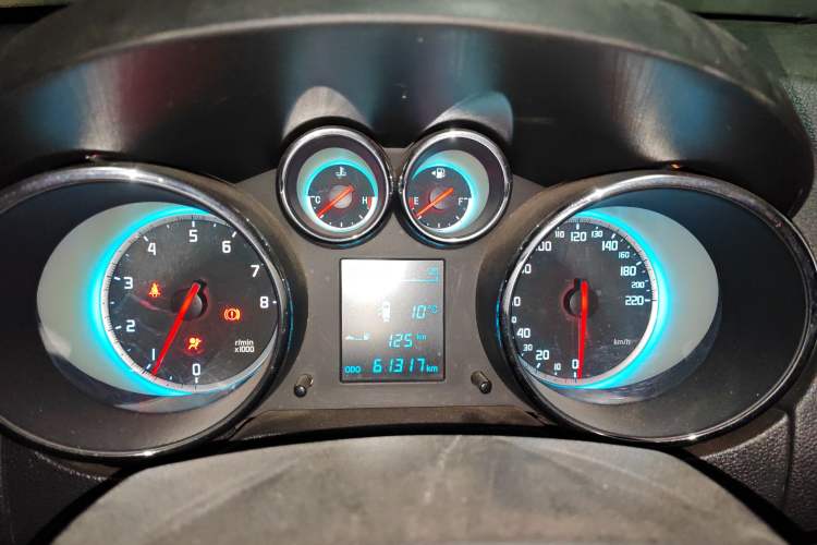 Used Changan CS35 2015 1.6L Manual Luxury Model China V Standard