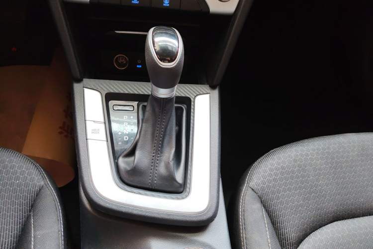 Used Hyundai Elantra 2016 1.6L Automatic ZhiXuan – Elite Version
