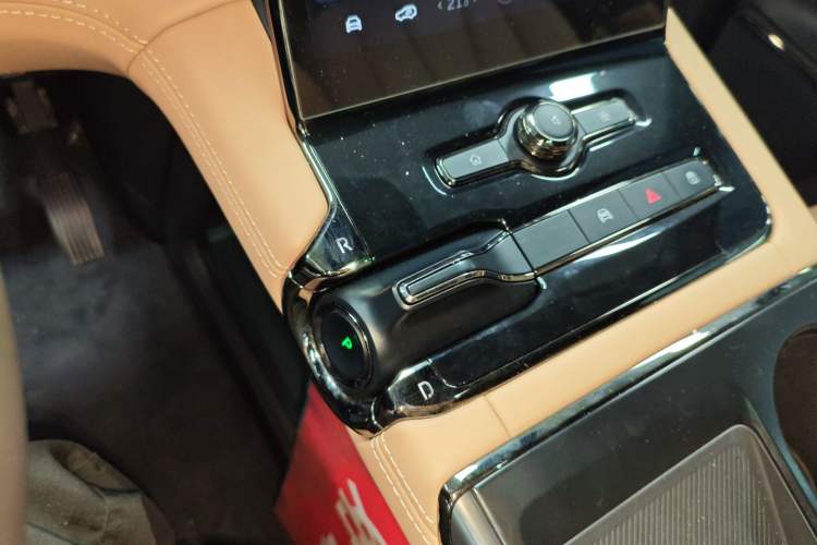 Used Nio ES8 2020 580 km Signature Edition 7-Seater Version
