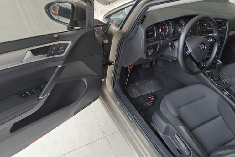 Used Volkswagen Golf 2019 1.6L Automatic Comfort Model China V Standard
