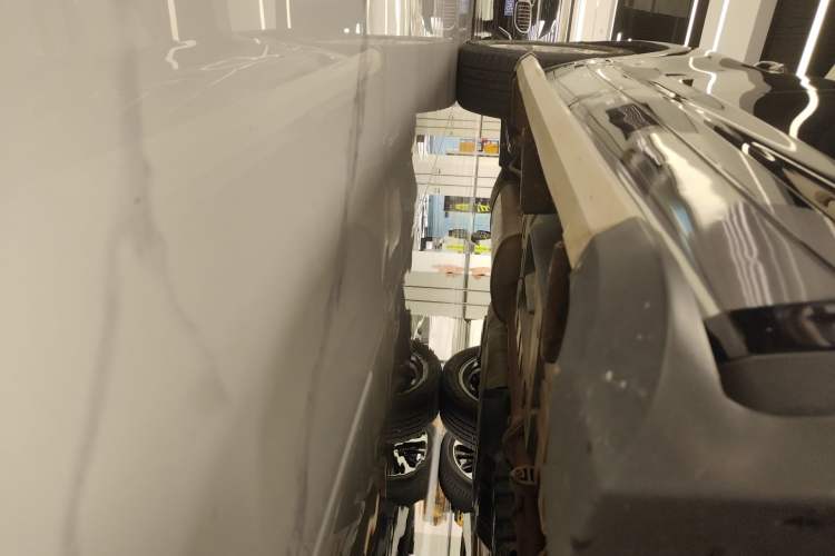 Used Toyota Highlander 2018 2.0T Four-Wheel Drive Luxury Edition 7 Seats China V Emission Standard
