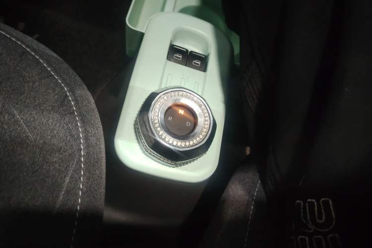 Used Geely Galaxy Panda 2023 Panda Mini 200km Endurance Bear
