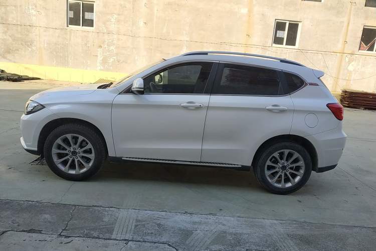 Used Haval H2 2017 Red-Label 1.5T Manual Two-Wheel Drive Comfort Model

