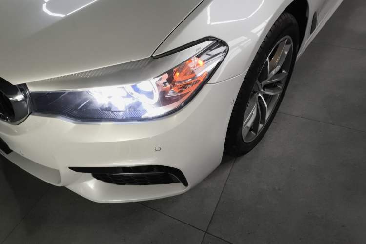 Used BMW 5 Series 2019 525Li M Sport Package