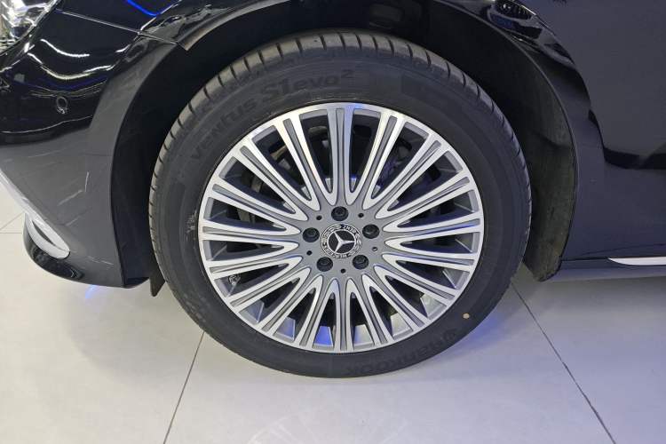 Used Mercedes-Benz E-Class 2021 Facelift E 300 L Stylish Edition