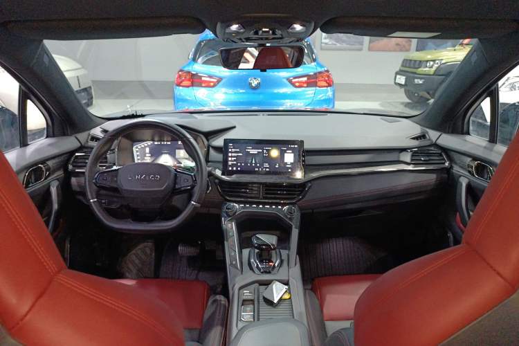 Used Lynk & Co 06 2020 1.5T JinPro model
