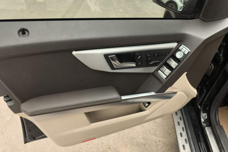 Used Mercedes-Benz GLK-Class 2015 GLK 260 4MATIC Fashion Edition Ultimate Version