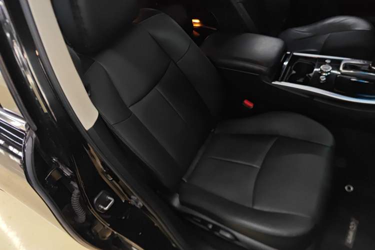 Used Infiniti Q70 2015 Q70L 2.5L Elite Edition
