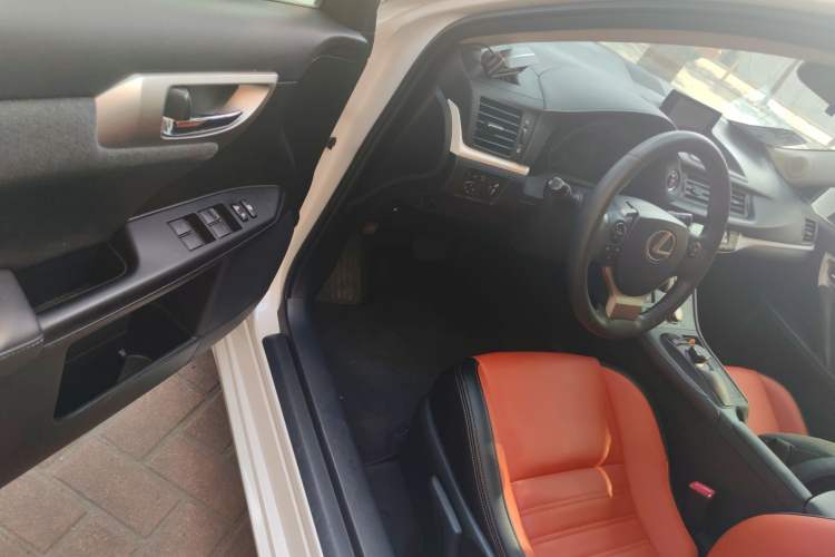 Used Lexus CT 2014 CT200h Comfort Edition Monochrome
