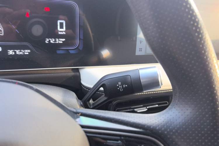 Used Geometry E Firefly 2024 401km Starlight
