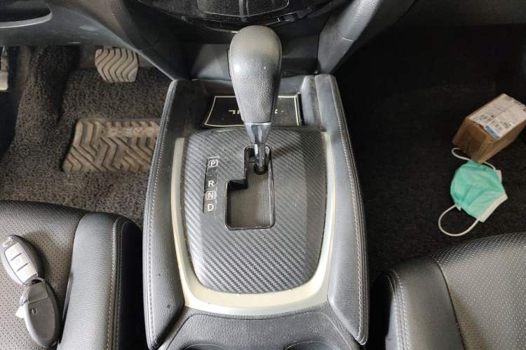 Used Nissan X-Trail 2015 2.0L CVT Comfort MAX Edition 2WD
