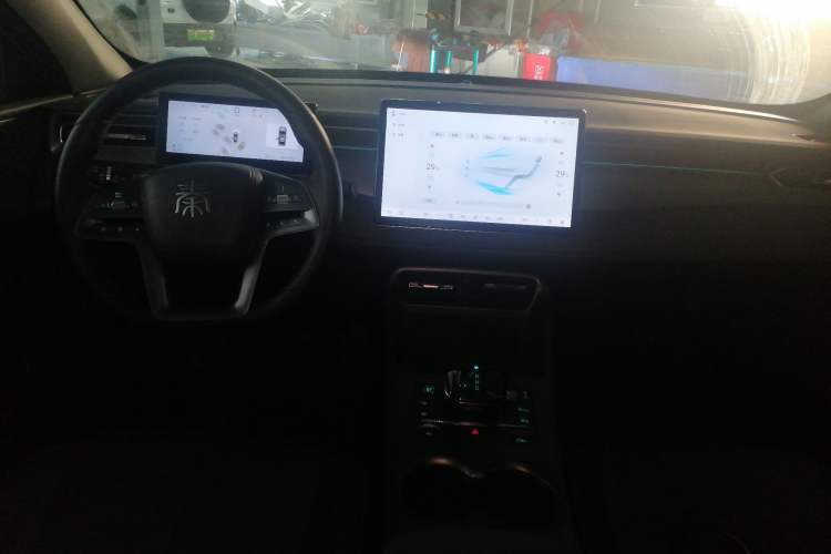 Used BYD Qin PLUS 2025 DM-i Smart Drive 120KM Superior Model