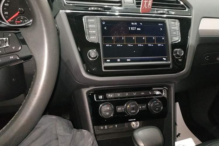 Used Volkswagen Tiguan L 2018 330TSI Automatic Two-Wheel Drive Luxury Edition
