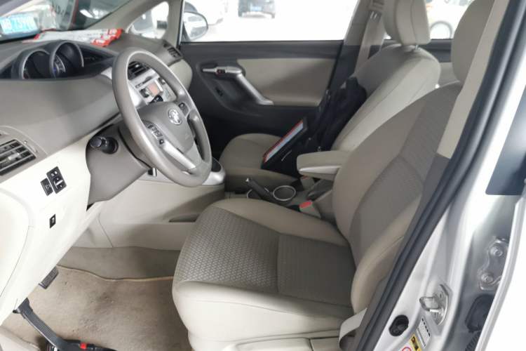 Used Toyota Verso 2014 Starlight 180E CVT Elite Edition
