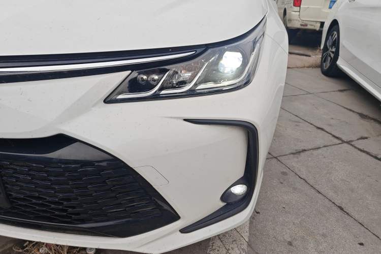 Used Toyota Corolla 2023 1.8L Smart Electric Hybrid Dual-Motor Elite Edition
