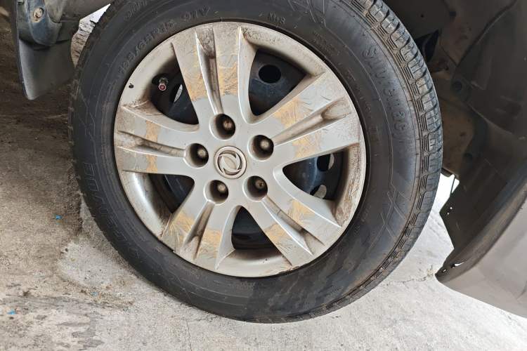 Used FORTHING Lingzhi 2014 V3 1.5L 7-Seater Standard Model II