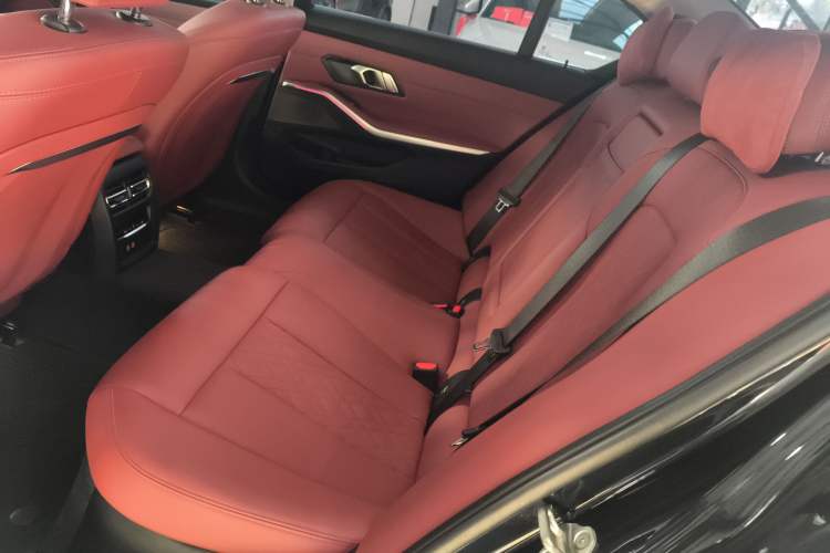 Used BMW i3 2022 eDrive 35 L
