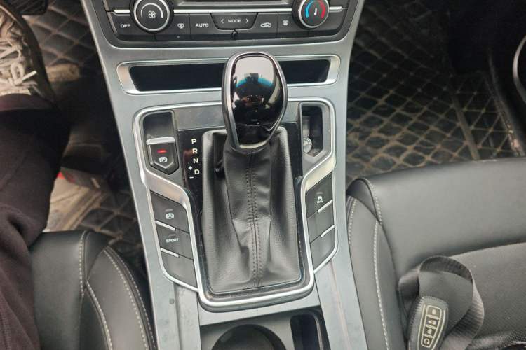 Used Geely Auto Emgrand 2019 Leading Edition 1.5L CVT Upward Asian Games Edition China VI
