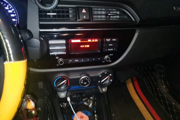 Used Kia K2 2017 Sedan 1.4L Manual Transmission 15th Anniversary Special Edition GLS
