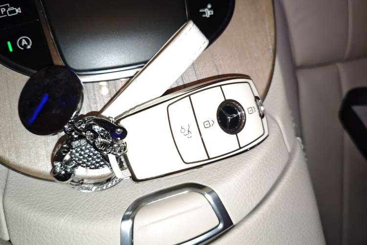 Used Mercedes-Benz E-Class (Import) 2023 E 260 Coupe
