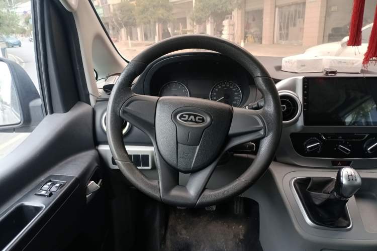 Used JAC Refine M3 2018 1.6L Express Edition 7-Seater