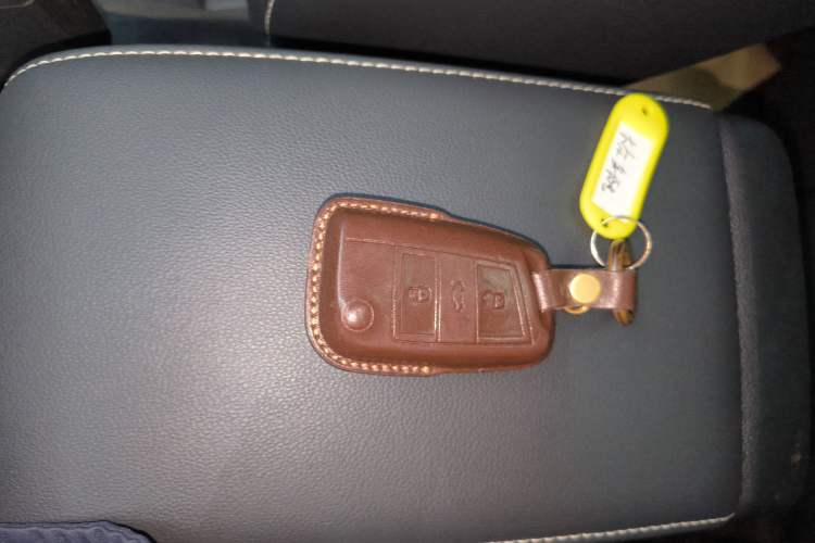 Used Volkswagen Tiguan L 2019 Updated Version 330TSI Automatic Two-Wheel Drive Panoramic Comfort Edition China VI Standard