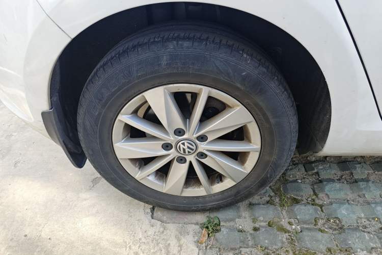 Used Volkswagen Golf 2016 1.6L Automatic Fashion Model
