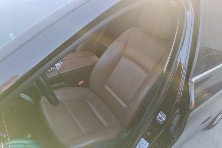 Used BMW 5 Series 2017 520Li Elegant Edition
