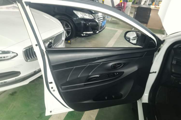 Used Toyota YARiS L 2017 1.5E CVT Dynamic Edition
