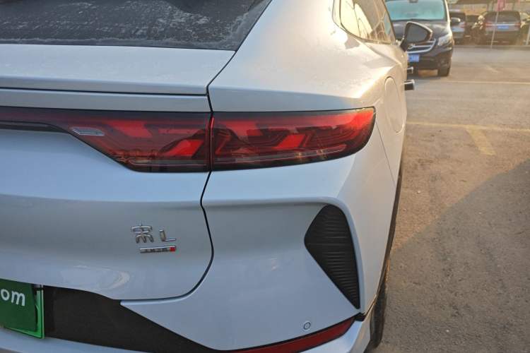 Used BYD Song L EV 2025 Intelligent Driving Version 662 km LiDAR Excellence Edition

