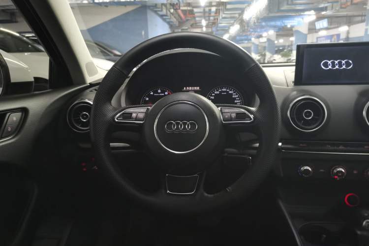 Used Audi A3 2015 Limousine 35 TFSI Millionth Anniversary Intelligent Leading Model